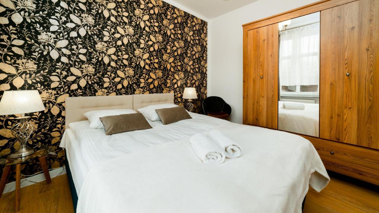 Apartamenty Everysky - Gorna 8 イェレニャ・グーラ エクステリア 写真